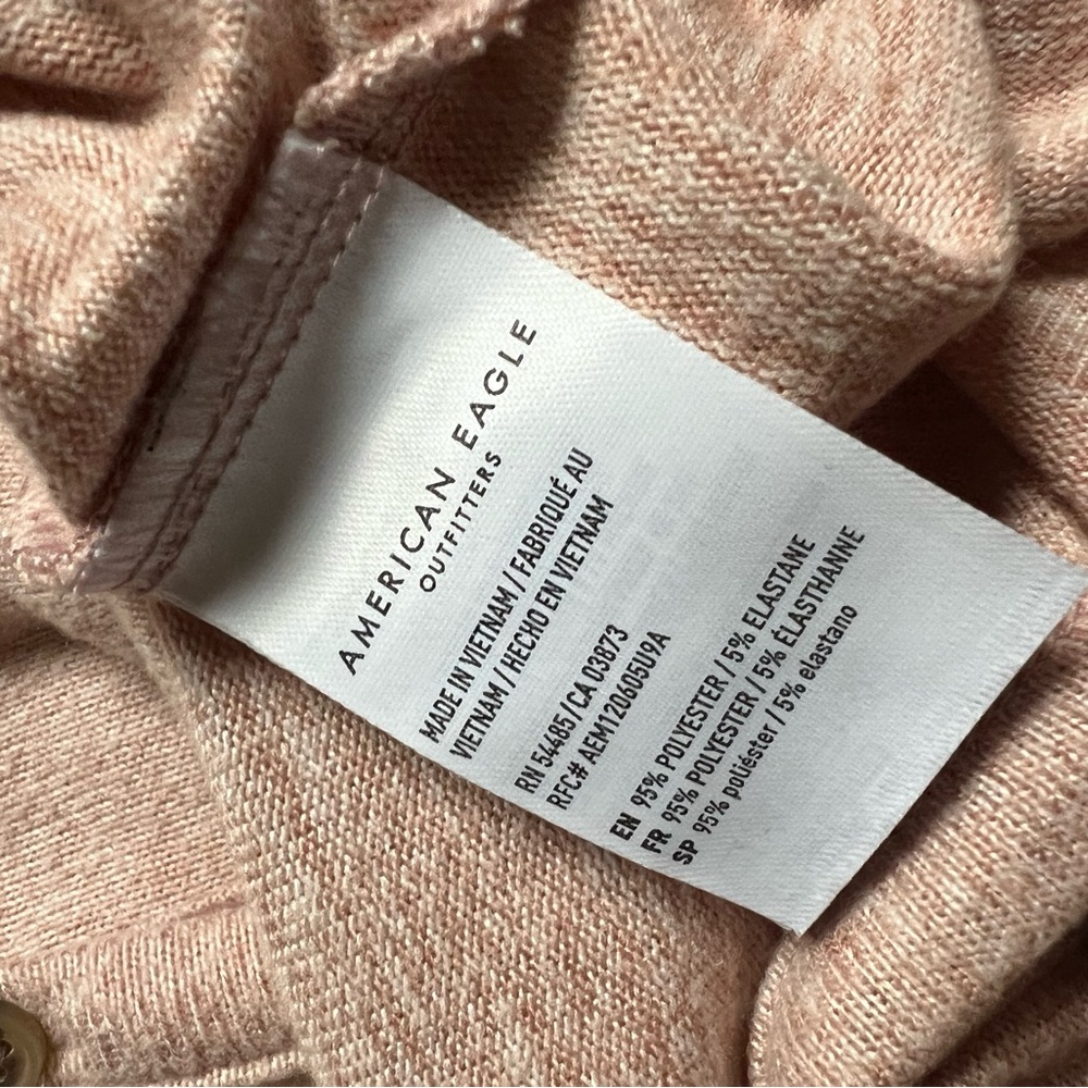 American Eagle Soft & Sexy light pink, v-neck, button-up cardigan. Size L. - Picture 7 of 7